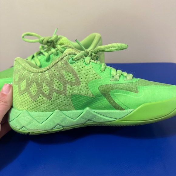 PUMA Lamelo Ball M.E.L.O. MB.01 Lo Volt Green Size 6.5 - Picture 10 of 11